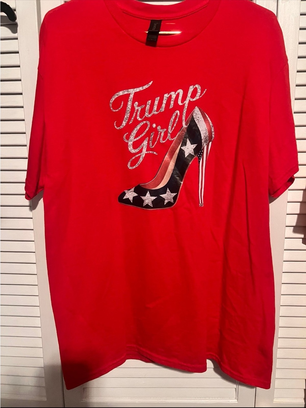 Gildan Red Women's Graphic Tee with Stars & Stripes High Heel Size L (#?) CP